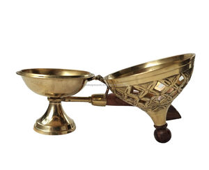 Brûleur Loban en laiton fabriqué à la main, brûleur d'encens pour encens, bakhoor Loban Guggal Myrrhe etc. - Product Image 2