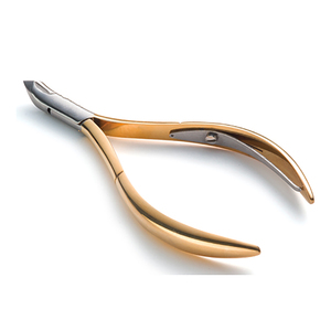 Hermosas Pinzas para Cutículas Redondas con Punta Afilada D-05V, Duraderas, de Acero de Grado Médico, Reutilizables, de Calidad OEM - Product Image 1