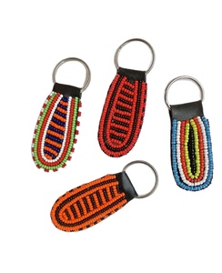 Porte-clés brodé de perles multicolores faits à la main et porte-clés beaux looks élégants et mignons de l'Inde pour les mariages - Product Image 1
