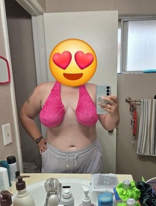 Soutien-gorge serviette réversible à bretelles, doux, absorbant, pour le bain, la douche, le spa, la plage, avec logo personnalisé, confortable et offrant un bon maintien - Product Image 3