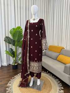 Fournisseur indien de costumes ethniques indiens et de tenues de créateurs, ensemble élégant de kurta, pantalon et dupatta, disponible à un bon prix - Product Image 3