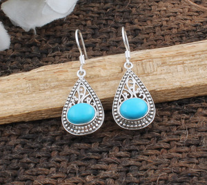 Pendientes Colgantes de Plata de Ley 925 con Circonita y Acabado Oxidado, Diseño de Lujo, Regalo para Fiestas - Product Image 2