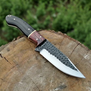 Cuchillo de caza hecho a mano, forjado y martillado, con hoja fija, mango de madera Pakka, para bushcraft, camping, EDC, cuchillo utilitario tipo Skinner. - Product Image 2