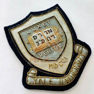 Venta Directa de Fábrica, Insignias Bordadas a Mano para Prendas, Insignias Bordadas a Mano de Alta Calidad y Nuevo Estilo - Product Image 2