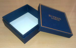 Indian Supply New Design Custom Foiled Luxury Shoulder Neck Rigid Gift Packaging Box with Lid Base at Wholesale Price - Product Image 2