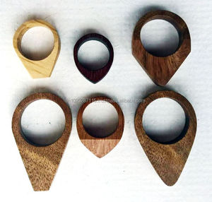 Juego de servilleteros de madera rústicos hechos a mano únicos con detalles artesanales para mesas de comedor, bodas, eventos, restaurantes y ocasiones - Product Image 5