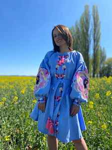 Robe courte en coton ethnique bohème pour femmes, bleu floral, broderie à la main, manches bouffantes, détail de pompon, coupe ample - Product Image 2