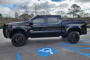 MINT 2019 SIILVERAD0 1500 RST R0CKY RIIDGE 4X4 - Product Image 3