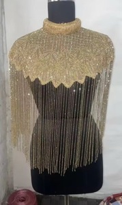 Poncho de soirée de luxe en nylon fin et respirant, orné de franges perlées à la main, d'inspiration vintage - Product Image 2