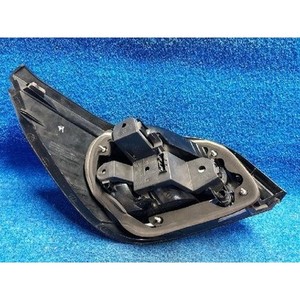 Feu arrière extérieur droit d'occasion OEM 7165738 pour BMW Série 5 2004-2007 - Product Image 4