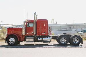 รถหัวลาก 10 ล้อ 6x4 ดีเซล กำลังสูง สำหรับขนส่งสินค้าหนักและขนส่งระยะไกล - Product Image 6