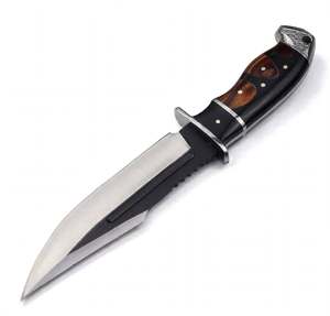Couteau de camping extérieur en acier Damas, fait main sur mesure, OEM, par Iron Crown Forge, longueur totale 10,5 pouces, lame bicolore satinée noire - Product Image 6