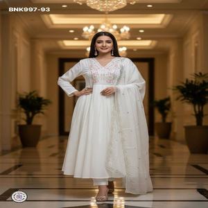 La mejor tela de la última colección, seda Chanderi con conjunto de Kurti-Pant y Dupatta bordados a precio de mayorista, ropa étnica. - Product Image 1