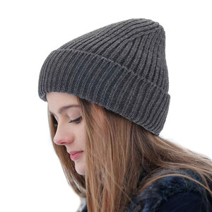 Bonnet en tricot confortable et élégant pour le quotidien – Style urbain tendance et chaleur garantie - Product Image 3