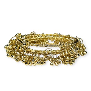 Brazaletes de Lujo Modernos Chapados en Oro de 24K con Diseño Kashmiri Jhumki y Campanas Colgantes Ghungroo para Boda - Product Image 2