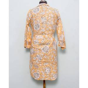 Robe de soirée moulante mi-longue pour femme, en coton indien de luxe, imprimé numérique à motifs floraux, col en V, manches 3/4, écologique - Product Image 6