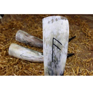 Nouvelle conception artisanale naturelle : Corne à boire polie pour bière et hydromel, idéale pour la dégustation et la décoration intérieure – Tasse nordique traditionnelle - Product Image 5