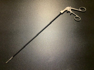 Medical Surgical Endoscopic <b>Laparoscopic</b> Atraumatic Grasper 5mm X 36cm Single Action Stainless Steel Surgical <b>Instruments</b> ISO - Product Image 1