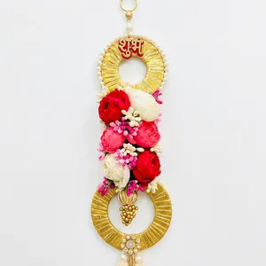 Guirlande élégante de fleurs roses et rouges perlées avec anneaux dorés et pompons de perles pour la décoration de porte d'entrée, mur, Pooja, festival, mariage - Product Image 4