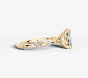 แหวนมอสซาไนต์ทรงเหลี่ยมมรกต 4.25 กะรัต ตัวเรือนเงินแท้ 925 ชุบทอง 14K พร้อมใบรับรอง หรูหรา เหมาะสำหรับงานหมั้น งานแต่งงาน และงานเลี้ยง - Product Image 3