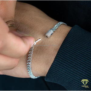 Pulsera de Plata de Ley 925 Premium con Diamantes de Moissanita, Eslabones Cubanos Delgados y Diseño Brillante Iced Out - Product Image 4