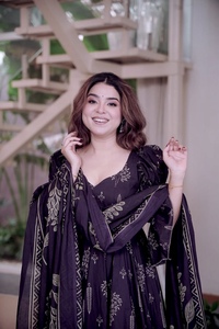 คอลเลคชั่นชุดอานาร์กาลีสุดหรูหรา ผ้ามาสลินคอตตอนพิมพ์ลายดิจิทัล พร้อมกางเกงเข้าชุด และผ้าชีฟองเนื้อนุ่มอย่างดี - Product Image 3