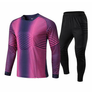 Commande en gros d'uniformes de gardien de but de football, design imprimé par sublimation, couleurs variées pour l'entraînement - Product Image 1