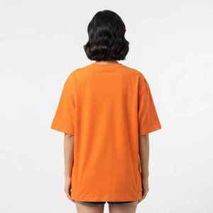 Camiseta de Manga Corta con Cuello en V para Mujer, Color Naranja, Corte Holgado, 100% Algodón, Estilo Casual, con Logotipo Estampado - Product Image 2