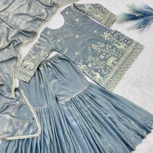 Conjunto de Kurta Sharara de seda bordada, elegante y de alta calidad, con dupatta de encaje de diseñador, precio al por mayor por Royal Export. - Product Image 1