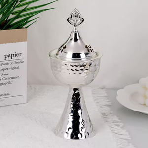 Brûleur à Bakhoor de Luxe Doré avec Couvercle en Cristal, Brûleur à Oud Arabe en Métal, Brûleur d'Encens, Décoration Parfumée pour la Maison, Article Cadeau Premium - Product Image 2
