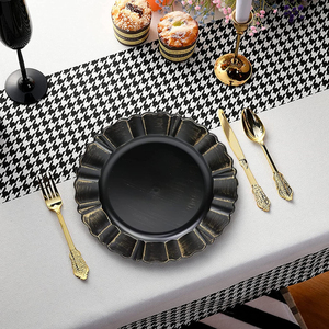 Assiette de Présentation Ronde en Métal Noir Thermolaqué à Vente Rapide – Design Élégant pour Vaisselle et Plats - Product Image 6