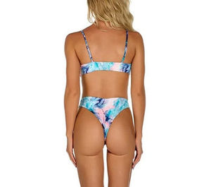 Conjunto de bikini con estampado floral, cuello pronunciado, push-up, licra, poliéster, traje de baño de dos piezas, braguitas tipo tanga para mujer, ajuste regular - Product Image 2