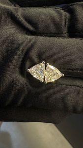 Pendientes de Diamantes con Corte Triangular, Oro Sólido de 18K, Engaste de Garra, Joyería Geométrica Minimalista para Uso Diario de Mujer - Product Image 5