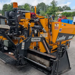 Pavimentadora de Asfalto Hidrostática de 6 Toneladas con Placa Calentadora Extensible Hidráulica de 2.5m-4.0m - Product Image 1