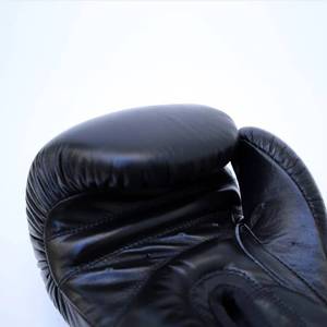 Guantes de Boxeo para Adultos 2026 con Logotipo Personalizado, de Cuero Exquisito, Antideslizantes, con Correa de Muñeca Ajustable, Cierre de Gancho y Bucle, Impermeables, para Entrenamiento - Product Image 6
