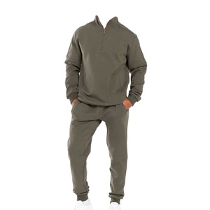 Nouveau survêtement design Survêtement homme personnalisable avec tissu léger design tendance idéal pour le sport et le fitness - Product Image 1