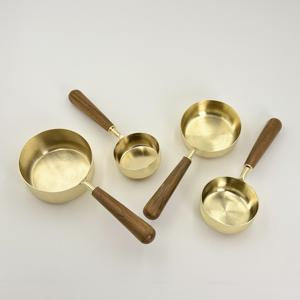 Producto en Oferta, Cucharas Medidoras de Acero Inoxidable de Alta Calidad, Color Dorado con Mango de Madera, Taza Medidora Ecológica - Product Image 3