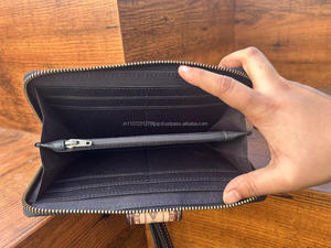 Pochette en cuir véritable faite à la main de style occidental pour femmes Pochette en cuir de couleur compacte très vendue - Product Image 6