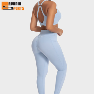Conjuntos Deportivos de Yoga para Mujer con Logotipo Personalizado de Fábrica, Top Corto y Leggings con Efecto Push-Up para Pilates y Fitness - Product Image 4