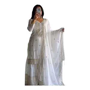 ชุดเดรสยาวปักลาย Anarkali ผ้ากอร์เจตต์สำหรับผู้หญิง พร้อมผ้าคลุมไหล่แบบอินเดีย - Product Image 1