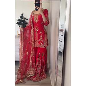 Ensemble de vêtements de fête pour femmes de créateur Sharara Plazzo Dupatta - Product Image 2