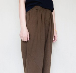 Pantalon en daim pour femme, coupe évasée, taille haute, élégant et décontracté, en cuir moderne, vente en gros, fabrication sur mesure, fabricant OEM - Product Image 2