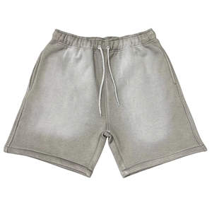 Shorts de jogging unis en molleton 100% coton, personnalisables, effet délavé soleil, délavé à l'acide vintage, ourlet brut, séchage rapide, pour le sport - Product Image 1
