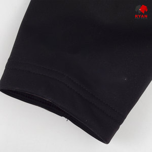 แจ็คเก็ตซอฟต์เชลล์แบบมีซิปสำหรับผู้ชาย ดีไซน์สั่งทำพิเศษจาก Ryan Pro Gear พร้อมโลโก้สั่งทำพิเศษ คอตั้ง - Product Image 5