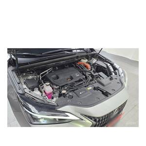 Lexus NX Premium 2024 con Cámara Trasera, Asientos de Cuero, Volante a la Izquierda - 26,128 km - Product Image 6