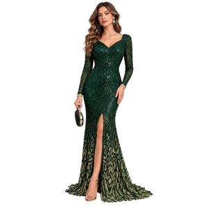 Robe de soirée sirène élégante et respirante, verte à sequins, col en V, manches longues, longueur ras du sol, fente haute, traîne balayante - Product Image 1