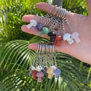 พวงกุญแจคริสตัลรูปเห็ดธรรมชาติ พวงกุญแจพลอยผสม เลือกหินของคุณเอง คริสตัลบำบัด สำหรับเป็นของขวัญและขายส่ง - Product Image 2