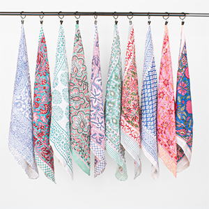 Pañuelo Cuadrado de Algodón con Estampado Floral Bohemio, Multifuncional, para la Cabeza o el Cuello, Uso Casual, Accesorio de Primavera/Verano, Agradable al Tacto - Product Image 6