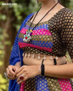 Última colección de ropa festiva: Lehenga-Choli y Dupatta de seda con tejido Kali y Butti multicolor, proveedor de Surat - Product Image 4