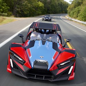 ราคาโรงงาน Polaris Slingshot รถโรดสเตอร์ 3/4 ที่นั่ง เครื่องยนต์เบนซิน 150-250 แรงม้า รถสมรรถนะสูง จัดส่งรวดเร็วทันที - Product Image 6